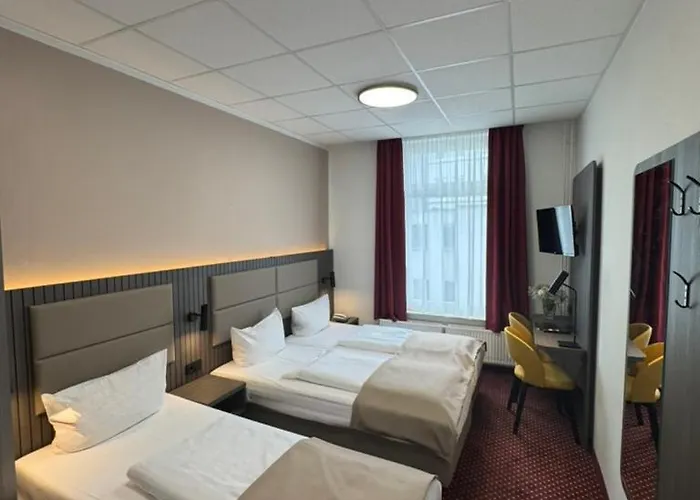 Lumen Am Hauptbahnhof Hotel 3*