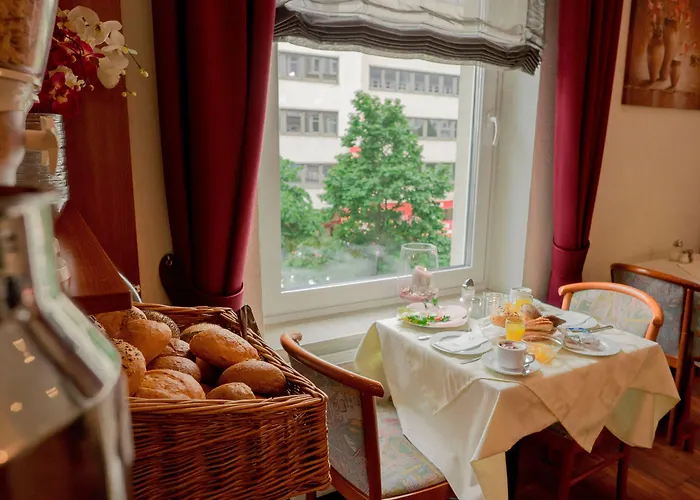 Hotel Lumen Am Hauptbahnhof 3*